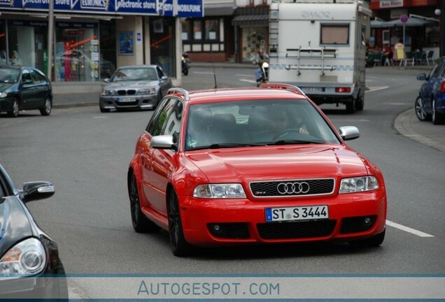 Audi RS4 Avant B5