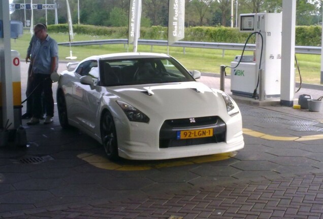 Nissan GT-R