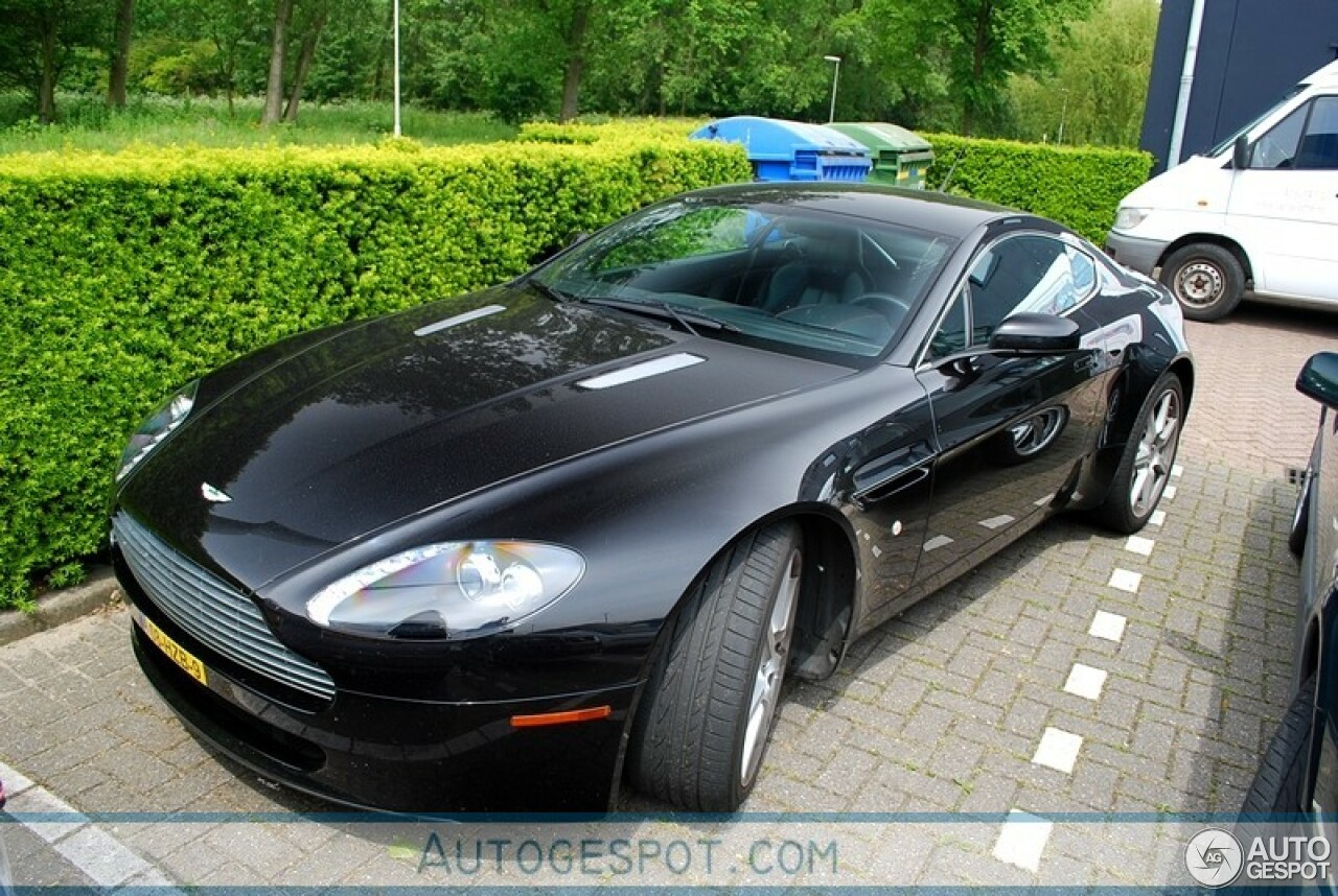 Aston Martin V8 Vantage