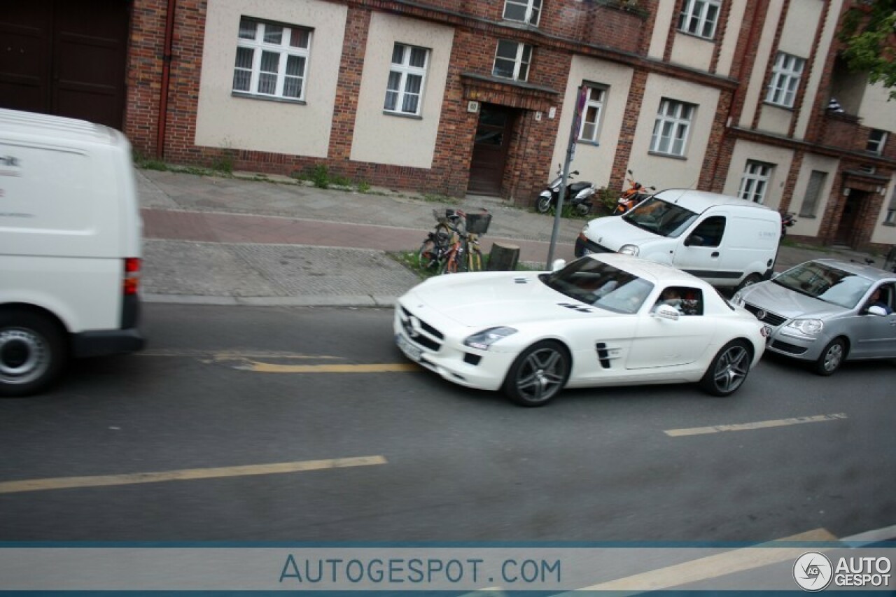 Mercedes-Benz SLS AMG