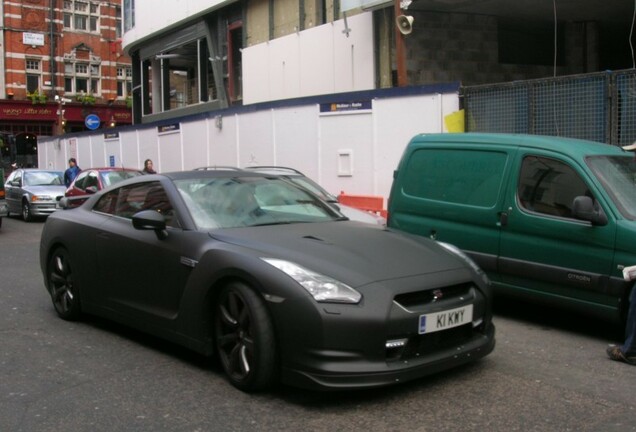 Nissan GT-R