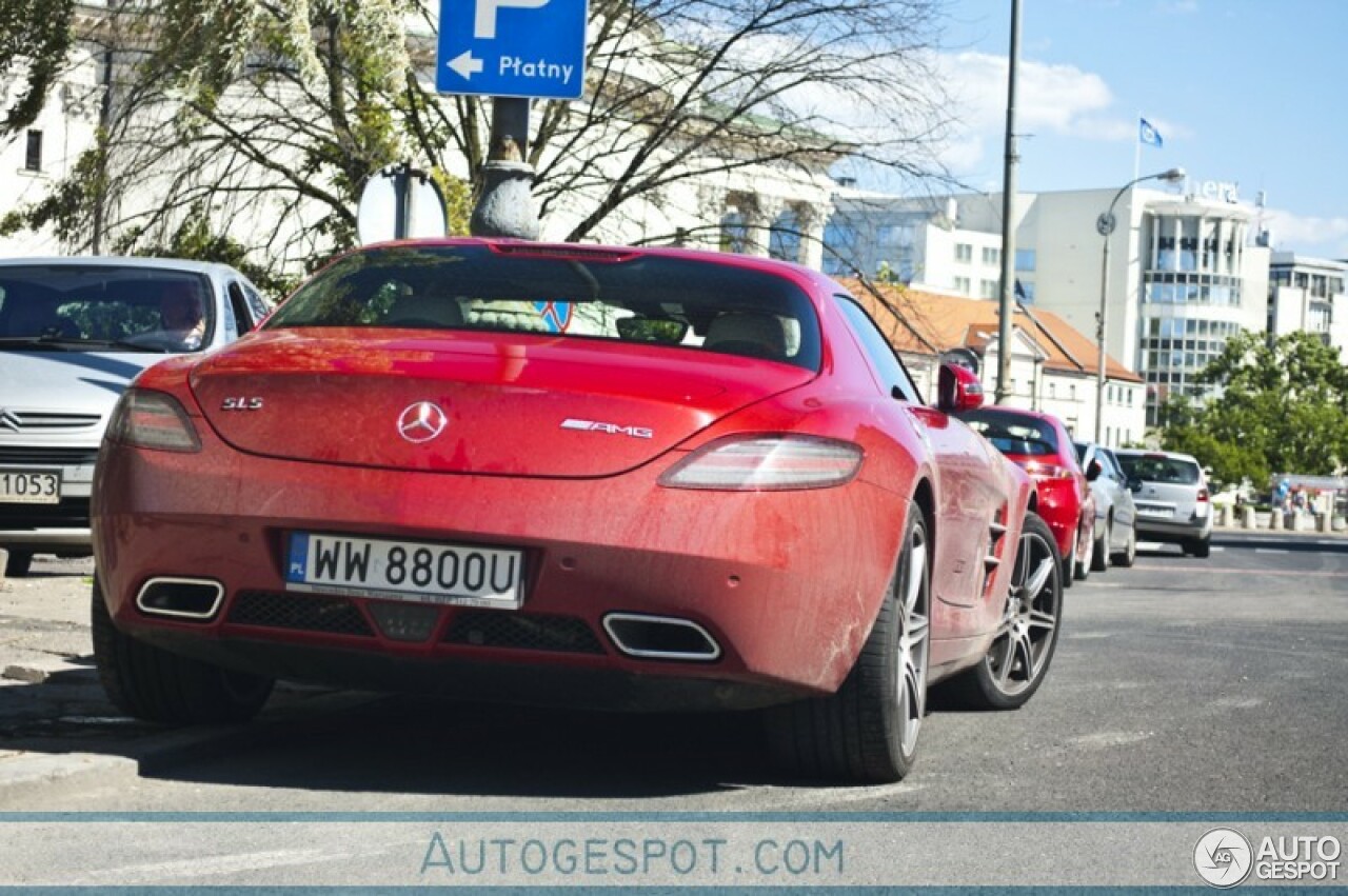 Mercedes-Benz SLS AMG