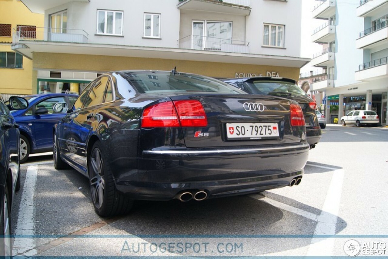 Audi S8 D3