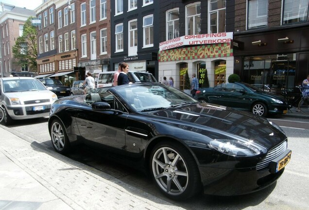 Aston Martin V8 Vantage Roadster