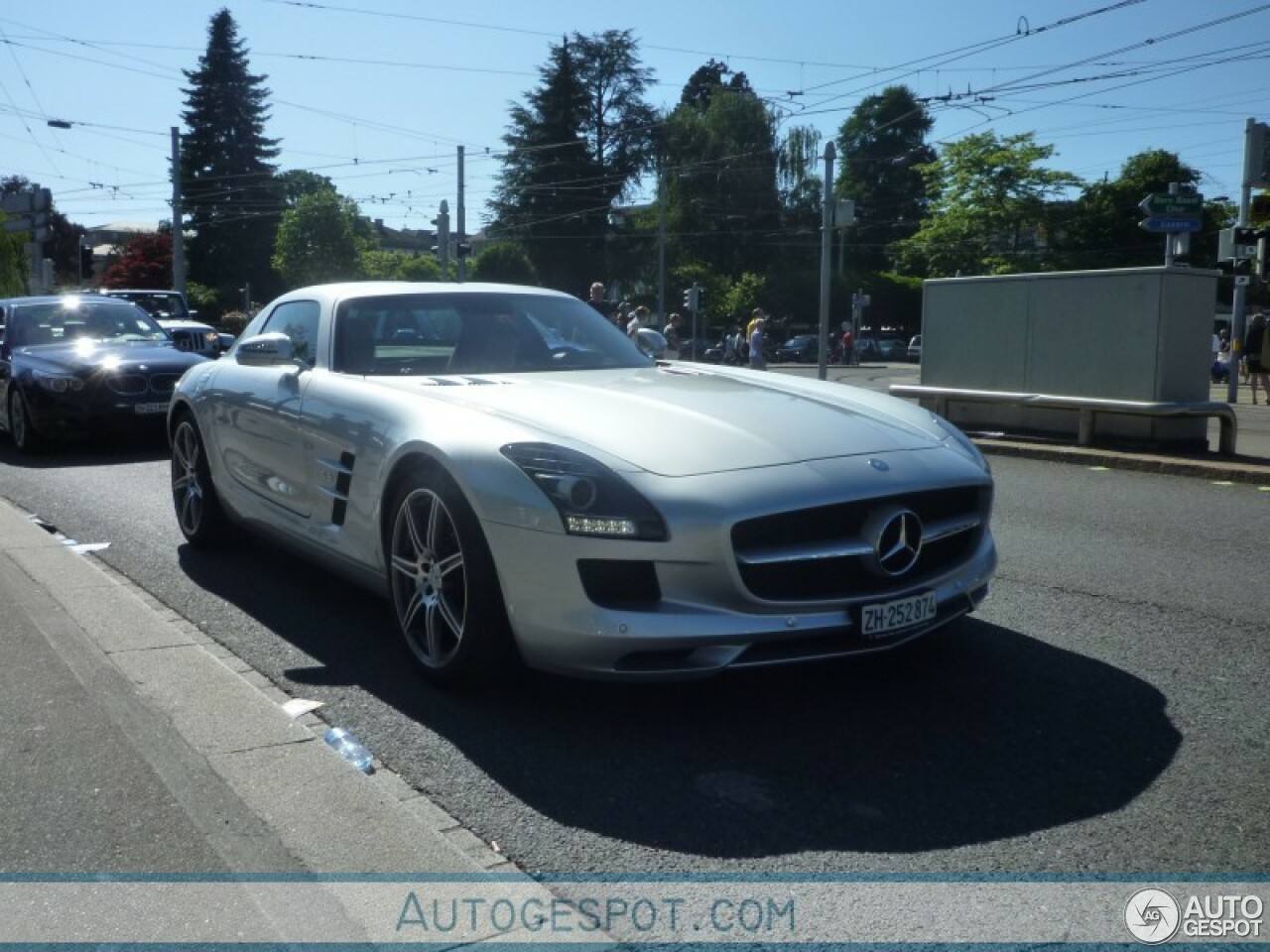 Mercedes-Benz SLS AMG