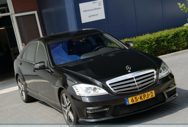 Mercedes-Benz S 65 AMG V221 2010