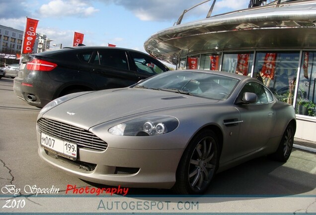 Aston Martin DB9