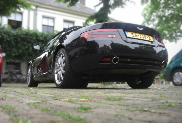 Aston Martin DB9 Volante