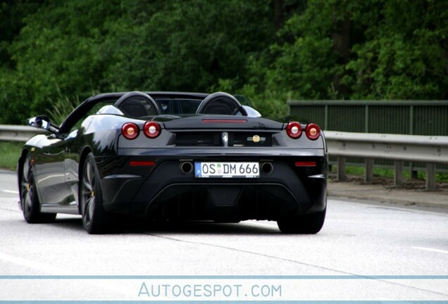 Ferrari Scuderia Spider 16M