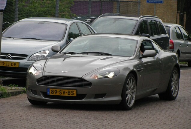 Aston Martin DB9