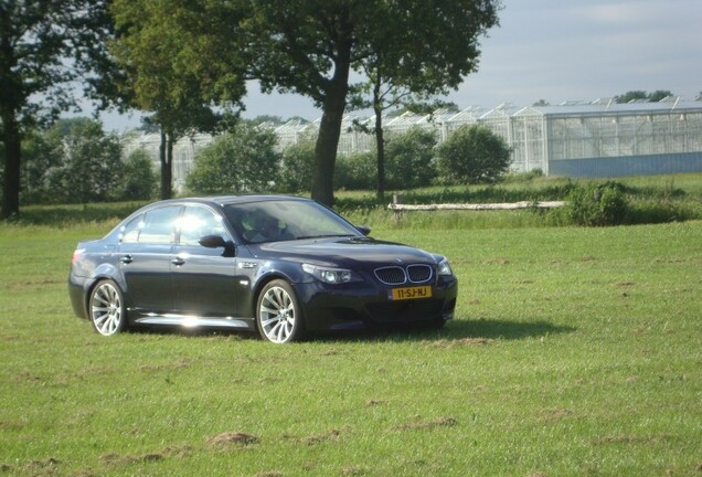 BMW M5 E60 2005