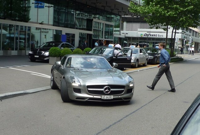 Mercedes-Benz SLS AMG