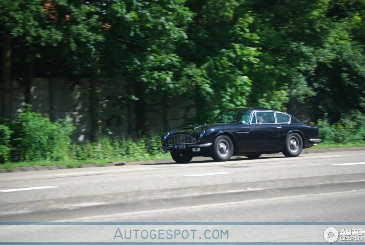 Aston Martin DB6 MKII