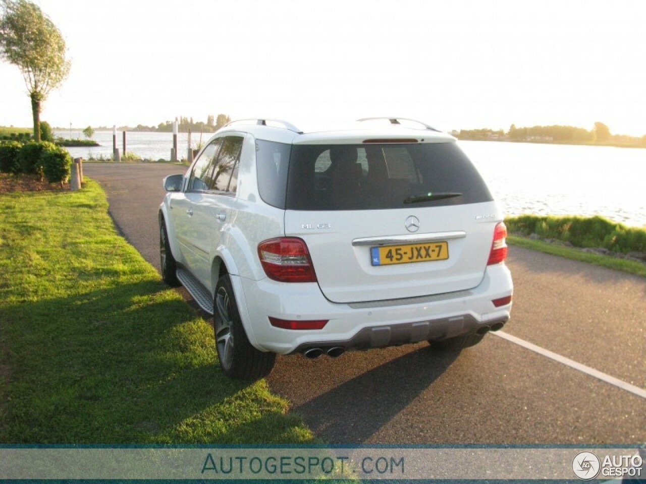 Mercedes-Benz ML 63 AMG 10th Anniversary