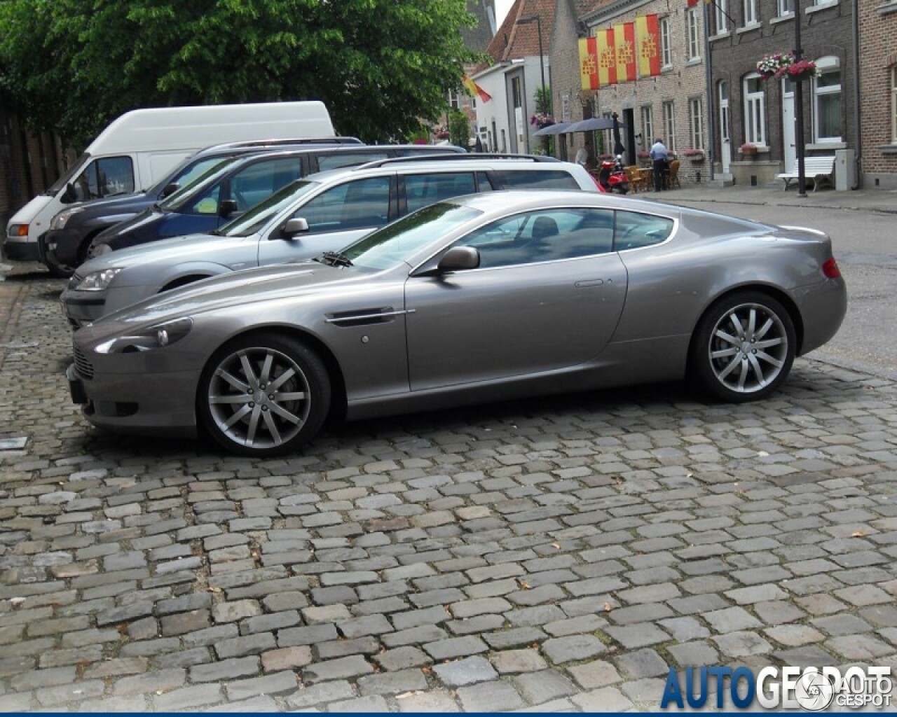 Aston Martin DB9