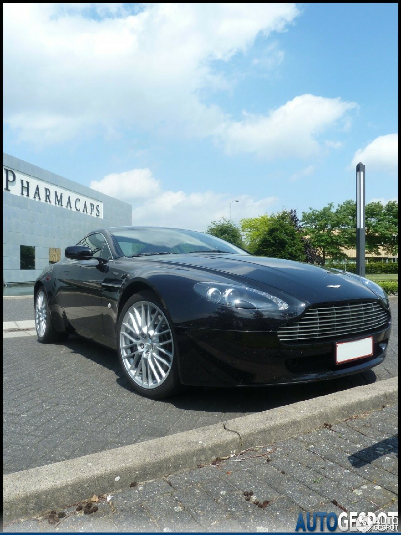 Aston Martin V8 Vantage