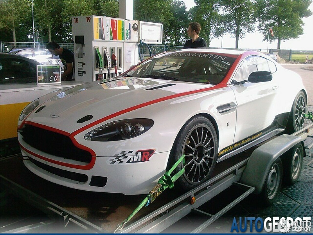 Aston Martin V8 Vantage N24