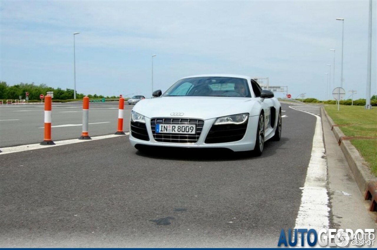 Audi R8 V10