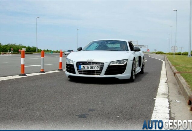 Audi R8 V10