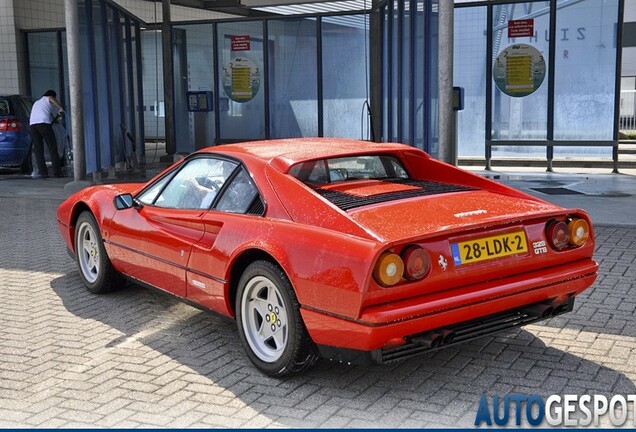 Ferrari 328 GTB