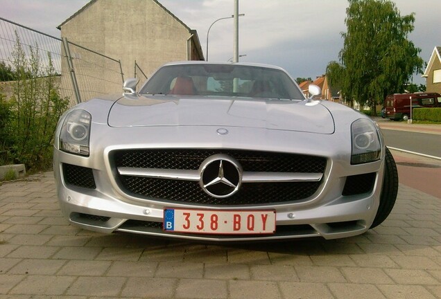 Mercedes-Benz SLS AMG