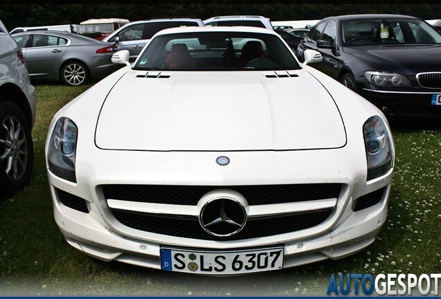 Mercedes-Benz SLS AMG