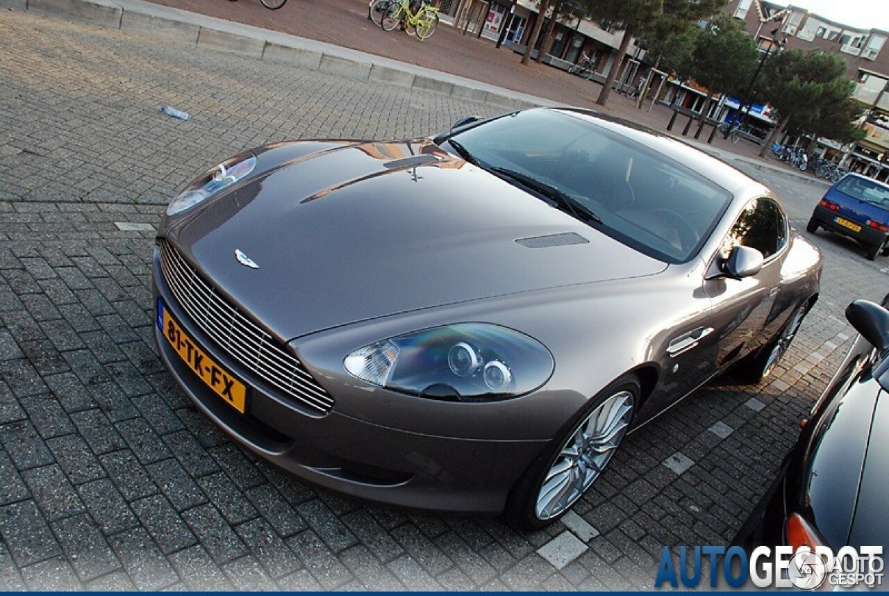 Aston Martin DB9