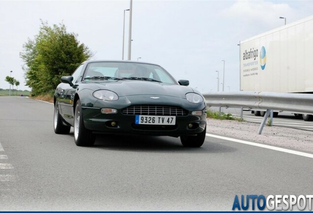 Aston Martin DB7