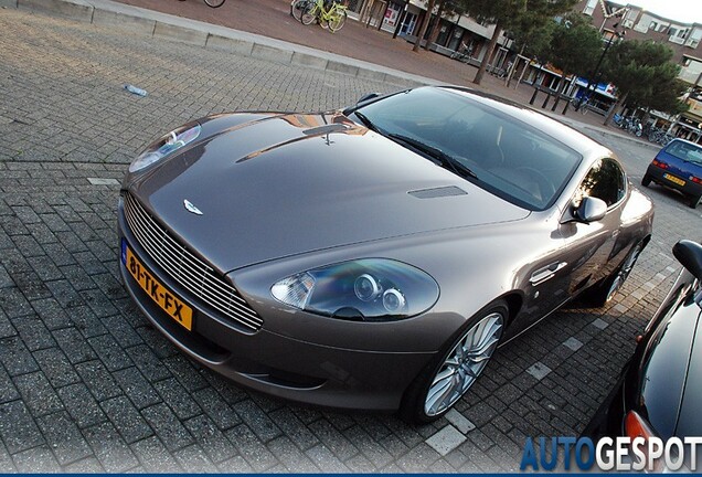 Aston Martin DB9