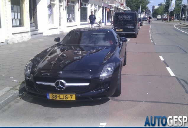 Mercedes-Benz SLS AMG