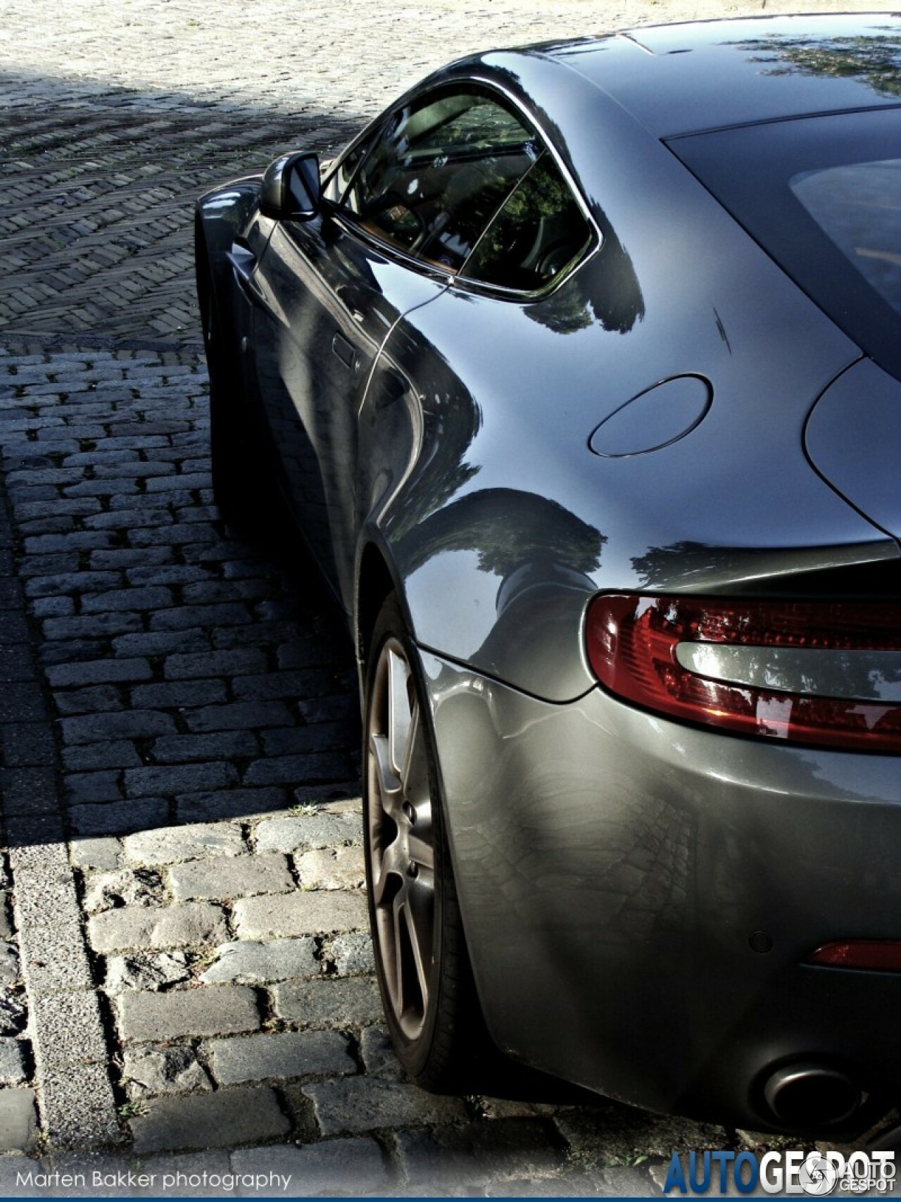 Aston Martin V8 Vantage