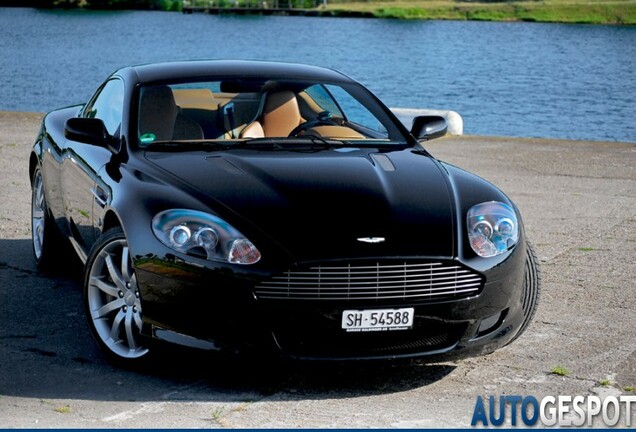 Aston Martin DB9