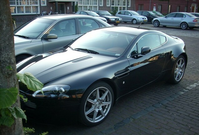 Aston Martin V8 Vantage