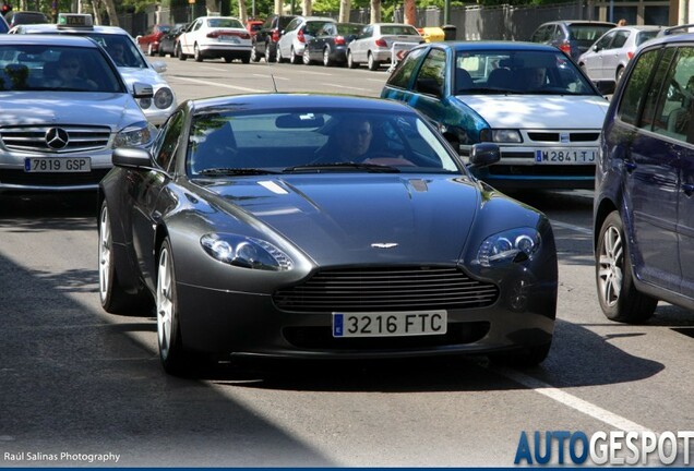 Aston Martin V8 Vantage