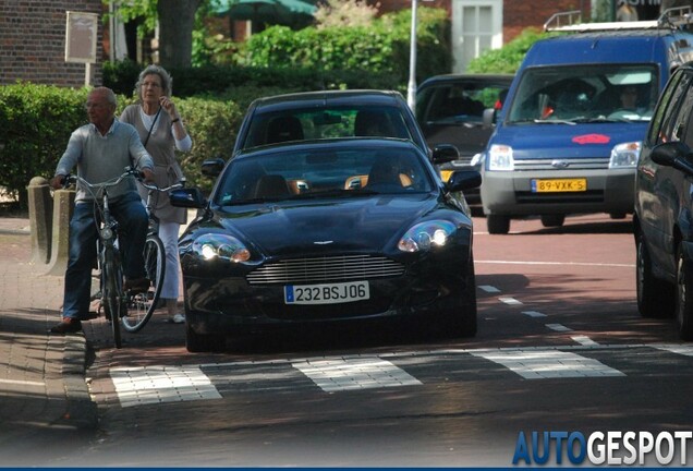 Aston Martin DB9