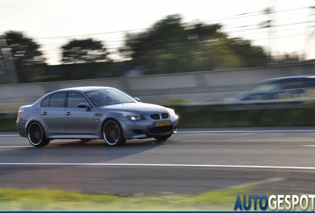 BMW M5 E60 2005