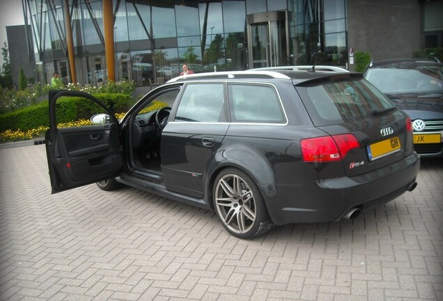 Audi RS4 Avant B7