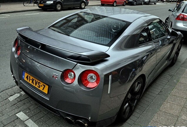 Nissan GT-R