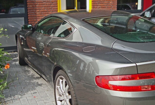 Aston Martin DB9