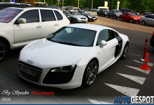 Audi R8 V10