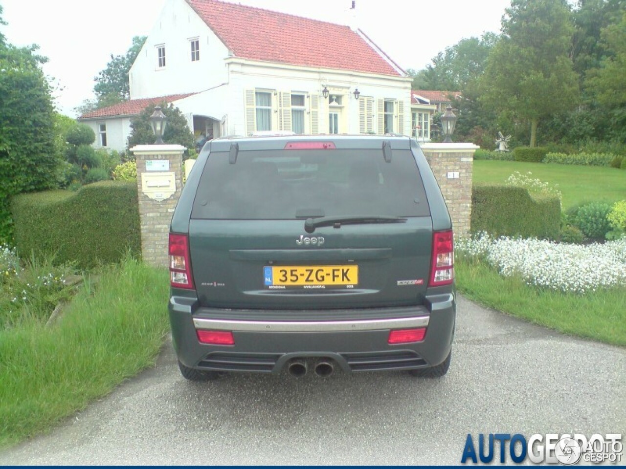 Jeep Grand Cherokee SRT-8 2005