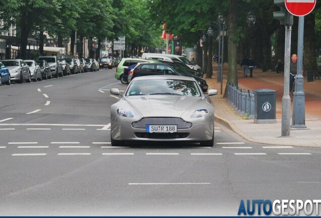 Aston Martin V8 Vantage