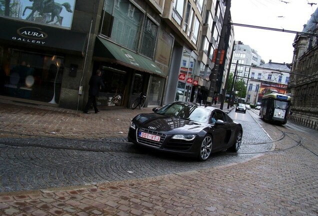 Audi R8 V10