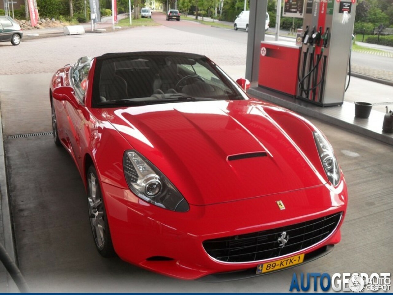 Ferrari California