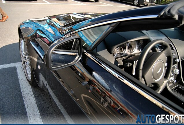 Aston Martin V8 Vantage Roadster