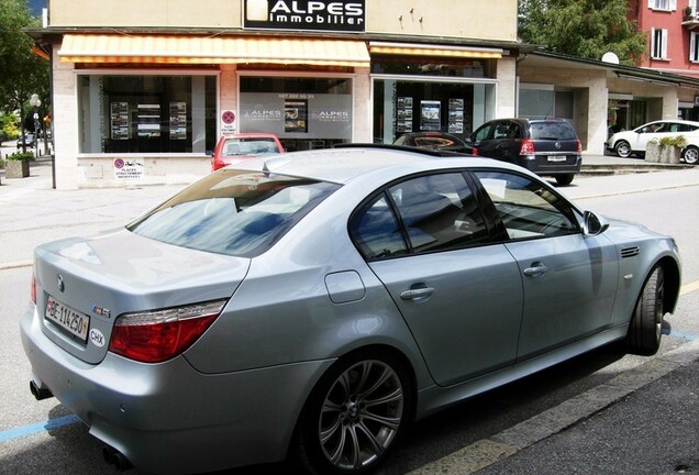 BMW M5 E60 2005