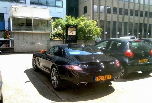 Mercedes-Benz SLS AMG