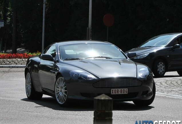 Aston Martin DB9