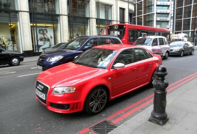 Audi RS4 Sedan