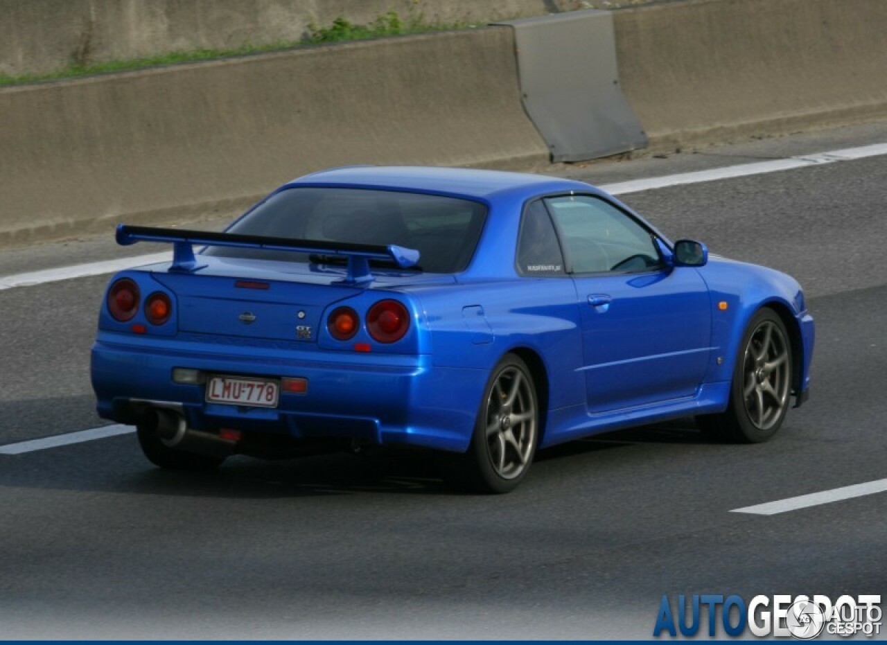 Nissan Skyline R34 GT-R